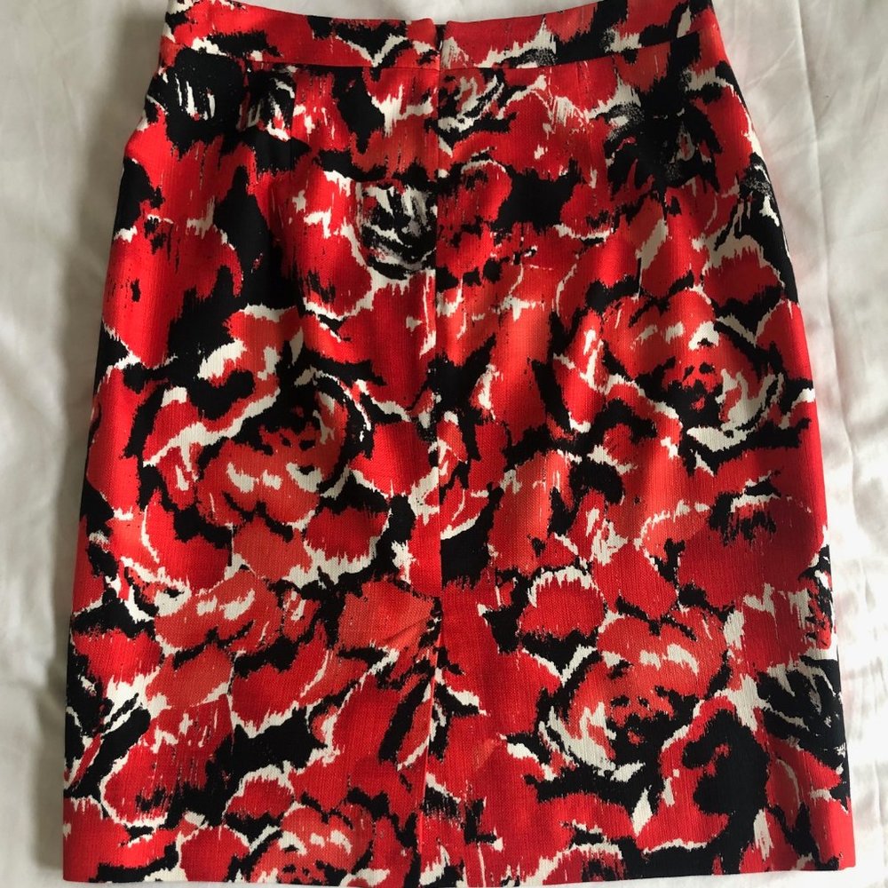 Classiques Entier Silk Blend Pencil Skirt - Picture 4 of 4
